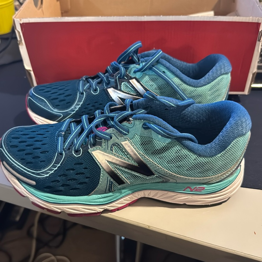 Size 6.5 USA women’s New balance women’s w1260gg6 running shoes worn maybe once